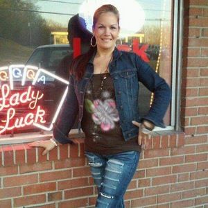 Meet your Posher, Shana